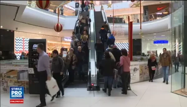 Ultima zi de cumparaturi pentru ziua de Craciun. Care au fost cele mai dorite cadouri: Am avut buget 4.000 de lei