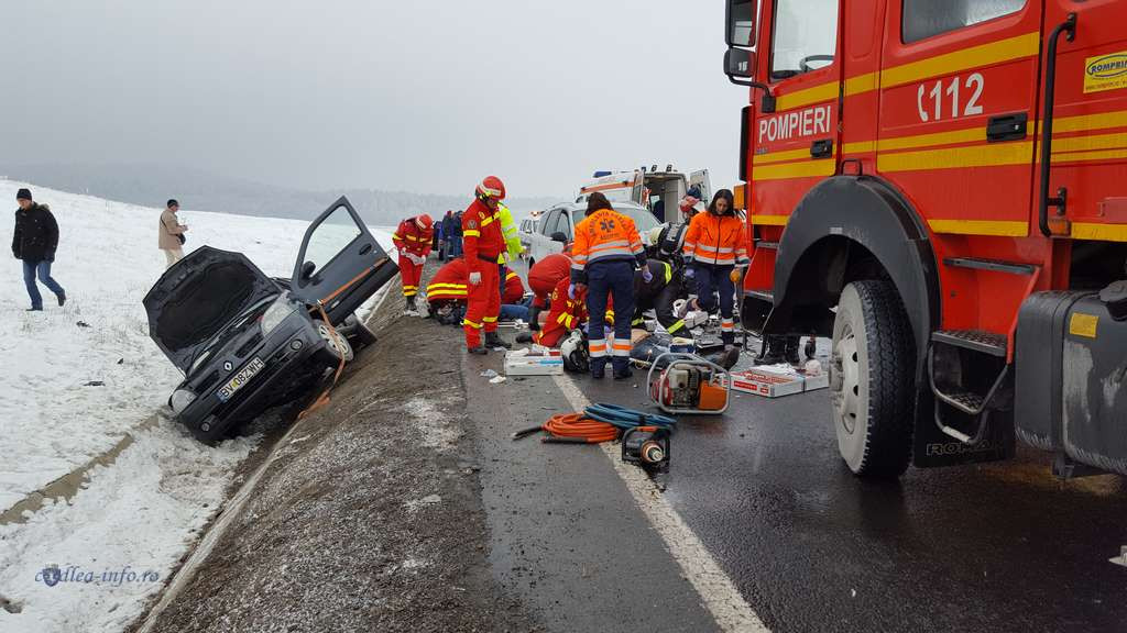 Accident grav pe DN1, la iesirea din Codlea. Doi oameni au murit, un al treilea este in coma