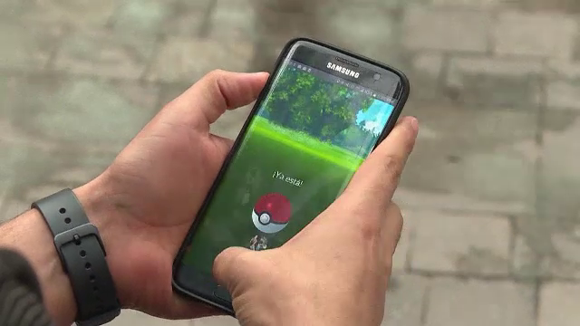 Viralele anului 2016: Pokemon Go, "Dreptate pentru Harambe" si mannqeuin challenge