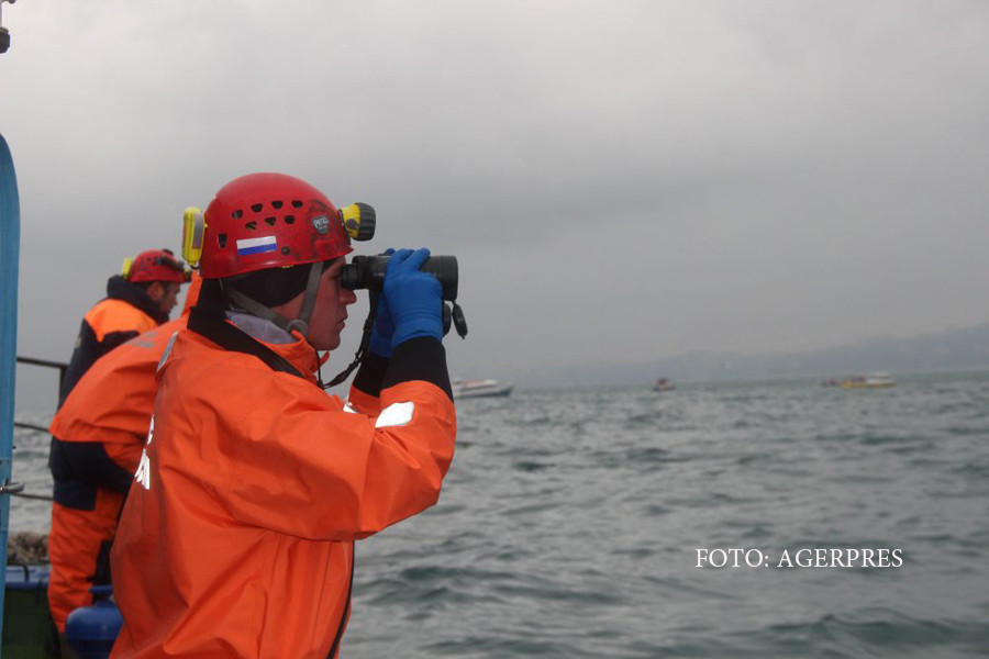 Bucati din avionul rusesc prabusit, descoperite de scafandri. Desfasurare impresionanta de forte in Marea Neagra