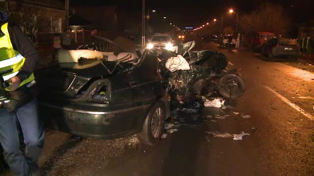 Tragicul destin al unor tineri logoditi de curand, dupa ce soferul a vrut sa intoarca si nu s-a asigurat