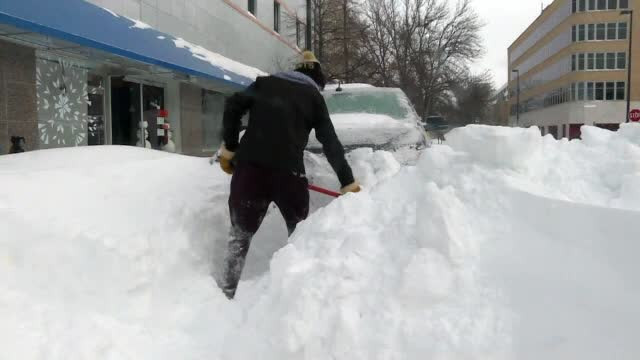 Fenomen meteo nemaivazut pana acum, in Dakota de Nord. Ninsoarea de Craciunul a fost insotita de vant puternic si... fulgere