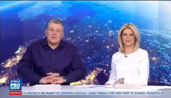 Traditie rece ca gheata. Sute de oameni au facut baie in apa de doar 4 grade Celsius, in Praga