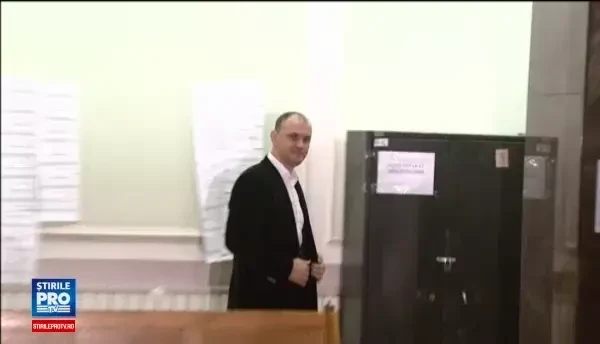 Sebastian Ghita, dat disparut de 7 zile, NU va fi arestat in lipsa. Avocat: As putea sa zic ca e la spital sau un om decedat