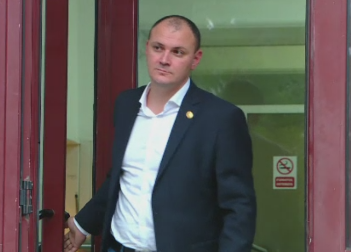 Nou mandat de arestare in lipsa pentru Sebastian Ghita. Surse: Fostul parlamentar ar fi fost localizat in Serbia