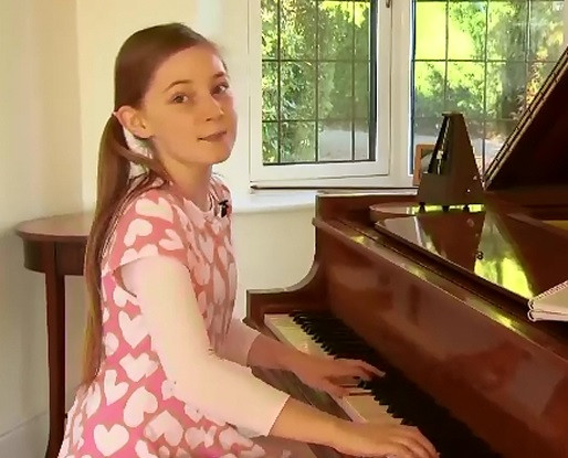 La 11 ani, Alma Deutscher este considerata un geniu al muzicii. Cum a ajuns adolescenta sa fie comparata cu Mozart