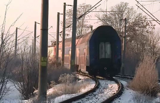 Intarzieri la trenuri de 20 de minute "din cauza temperaturilor scazute". Zonele cu restrictii de viteza pe calea ferata