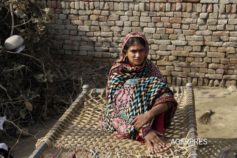 La doar 13 ani a fost obligata sa se casatoreasca cu un barbat de 36 de ani, cu dizabilitati. Ce vrea sa obtina tatal ei