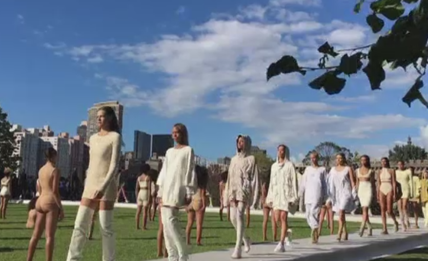 Vulgaritatea a primat in colectiile din 2016 ale marilor designeri de moda. Cine a lansat piesele de "gen neutru"