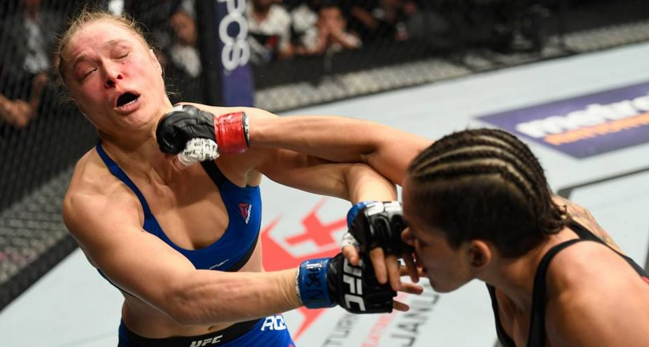 Ronda Rousey a fost desfigurata in cusca de Amanda Nunes, in meciul finalului de an din UFC