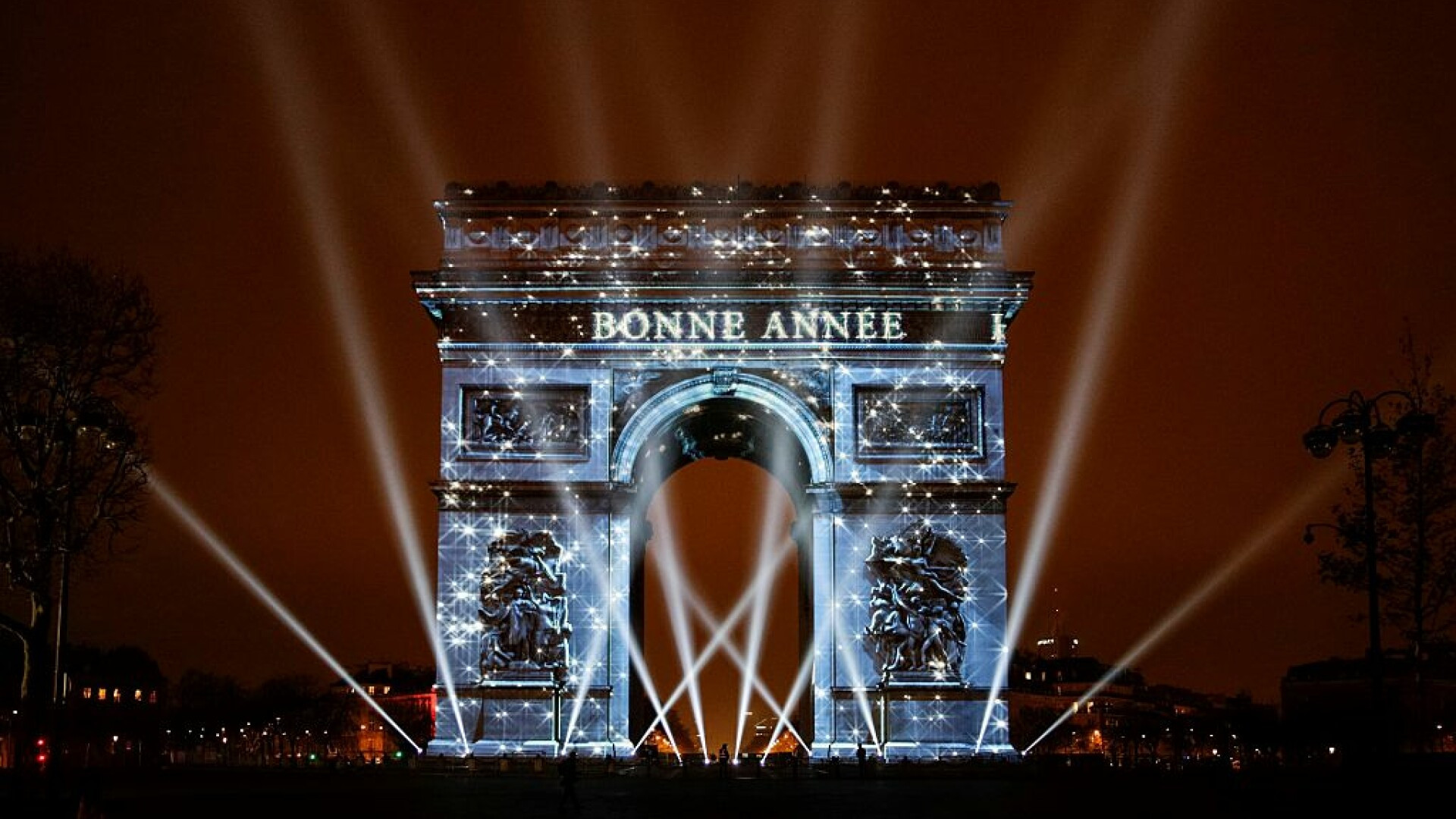 La New York, Paris, Berlin sau Londra milioane de oameni au celebrat in strada intrarea in noul an. Revelionul in lume