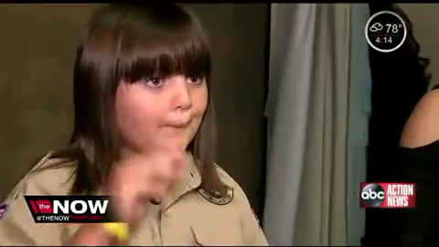 Gestul impresionant al unui baiat de 10 ani pentru prietena lui, care sufera de alopecie. I-a oferit parul pentru o peruca