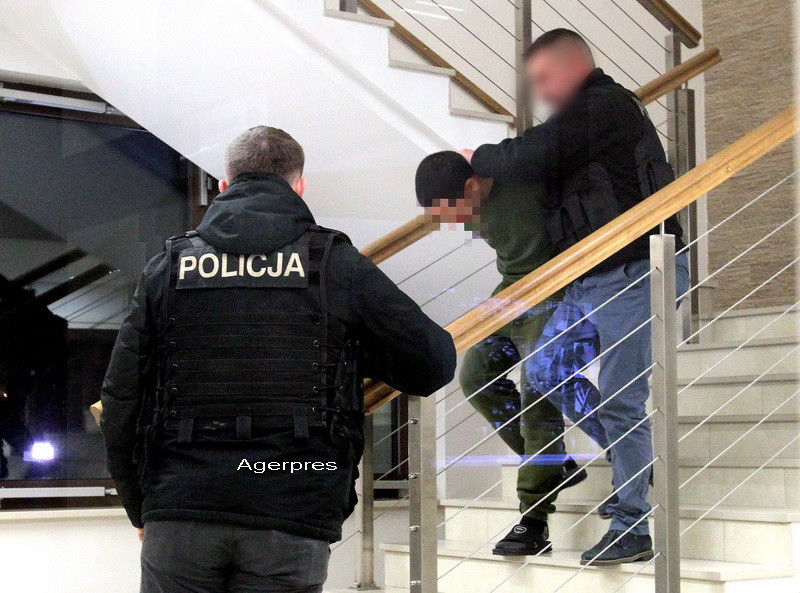 Un tunisian si un algerian, pusi sub acuzare pentru uciderea unui polonez. Tragedia a declansat tensiuni rasiale. VIDEO