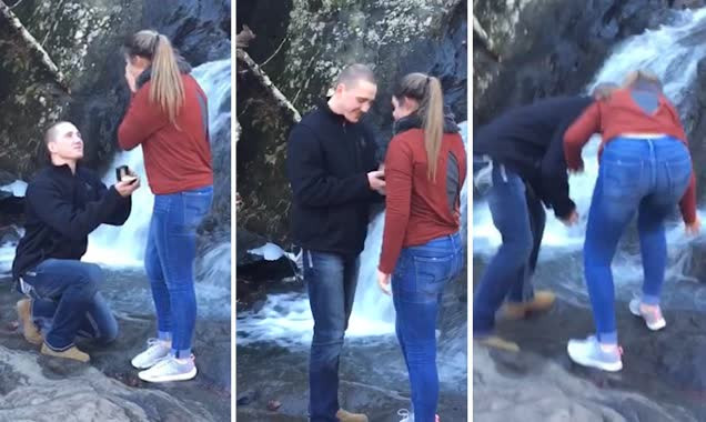 A ales locul perfect pentru a-si cere iubita in casatorie, insa momentul s-a incheiat "tragic". Ce a facut iubita de emotii