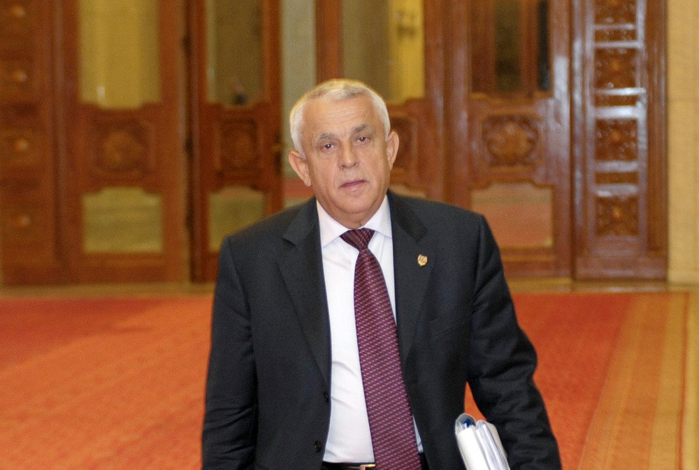 Ministrul Agriculturii, Petre Daea: Putem face 12 milioane de plapumi pentru saraci. Ati vazut cum cad tomatele din import?