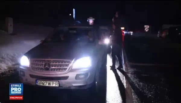 Pe Valea Prahovei, la intorcerea spre casa, turistii au stat in coloana aproximativ 4 ore. Bataie de joc e putin spus