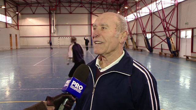 Secretul longevitatii unui barbat din Iasi, care la 82 de ani merge la sala si joaca tenis. Nu ar refuza un meci cu Halep