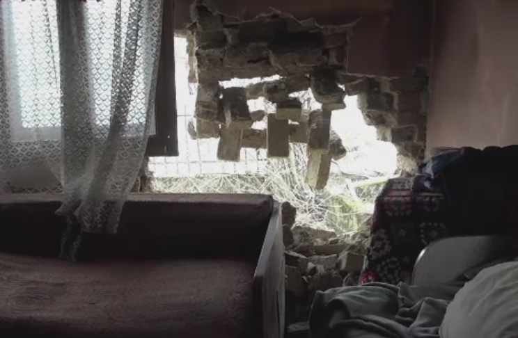 Spaima traita de un barbat din Maramures, care s-a trezit cu o masina peste el, in dormitor. "M-a impins cu patul"