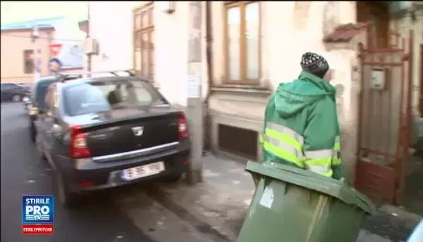 Romanii au aruncat peste 16 kg de mancare de persoana in decembrie. 15% dintre produse au ajuns la gunoi sigilate