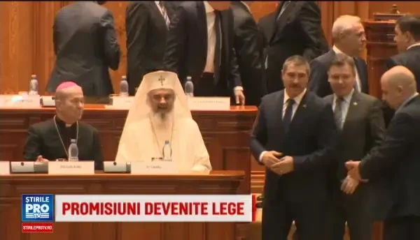 Grindeanu: Intr-o tara normala guvernul urmareste salarii mai mari pentru cetateni. Criticile Opozitiei pentru premier