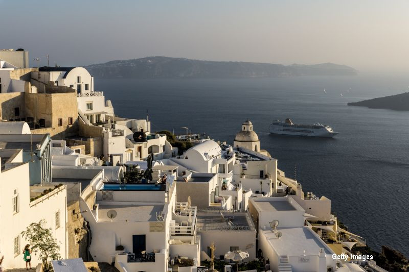 Cel mai lejer job din lume? Cu cat esti platit ca sa pleci intr-o croaziera de unde sa pui poze pe Instagram