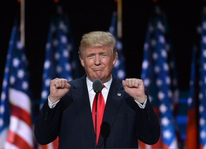 New York Times: "Serviciile rusesti l-ar fi filmat pe Trump cu prostituate la un hotel in Moscova". Sursele BBC confirma