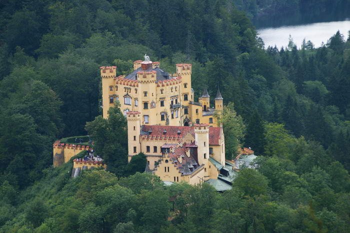 Cele mai frumoase 10 castele din lume. Un castel din Romania, inclus in top
