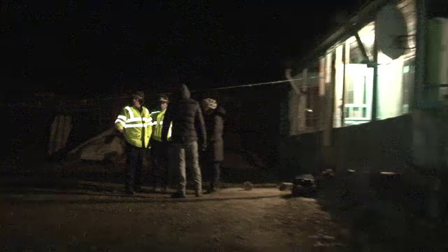 L-a primit la el in casa, dar dupa cateva pahare prietenul sau l-a omorat. Agresorul a asteptat politia in fata televizorului