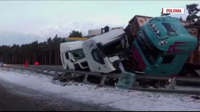 Traficul din Europa, paralizat de ninsorile abundente. Un sofer roman a murit in Polonia, dupa ce a ajuns cu TIR-ul in sant