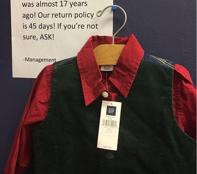 Un client a returnat o camasa de la magazinul GAP dupa 17 ani si a primit banii inapoi. Reactia managerului cand a aflat