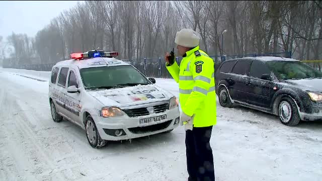 Traficul rutier, reluat pe A4, tronsonul Ovidiu - Agigea si pe A2, tronsonul Fetesti - Constanta. Lista trenurilor anulate