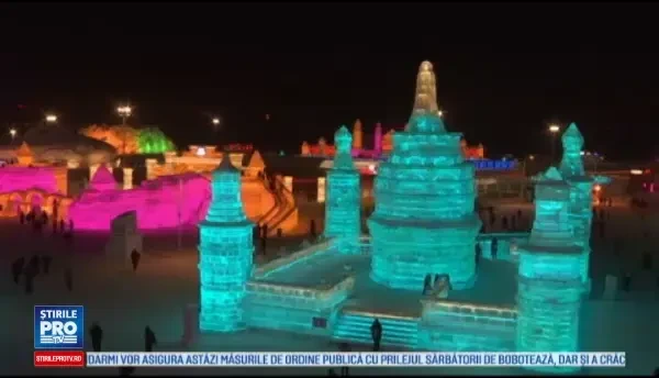 Festivalul anual al sculpturilor de gheata de la Harbin. Cele mai spectaculoase opere, de zeci de metri inaltime