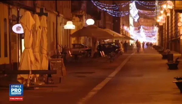 Iarna a pus stapanire pe jumatate de tara: CODUL ROSU de vreme rea, prelungit. Imagini de la interventia soldatilor