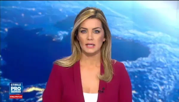 Trafic ingreunat la munte, din cauza ninsorilor abundente. Doua masini s-au rasturnat si au ajuns in sant, in Poiana Brasov