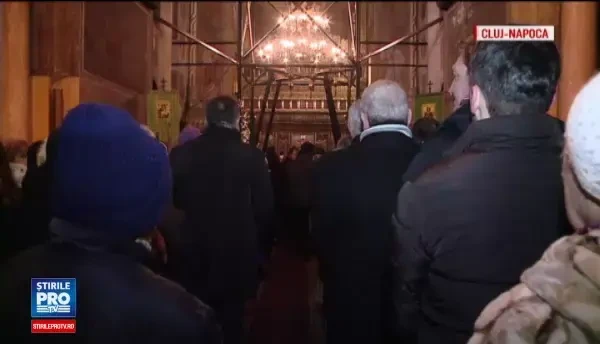 Procesiunile de Boboteaza, anulate din cauza viscolului in mai multe orase. Coada imensa, pe Dealul Mitropoliei