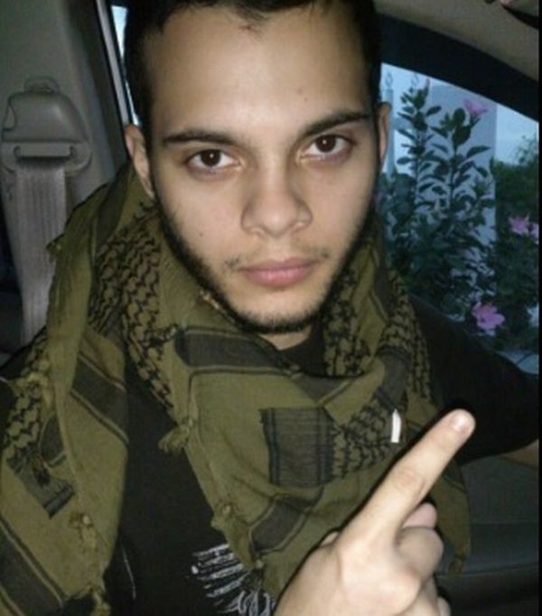 Cine este Esteban Santiago, atacatorul din aeroportul din Florida. Recent a reclamat la FBI ca CIA il obliga sa intre in ISIS