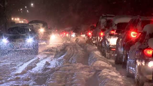 Viscol puternic in estul si sudul Statelor Unite. Copiii au ramas blocati in scoli pana noaptea tarziu