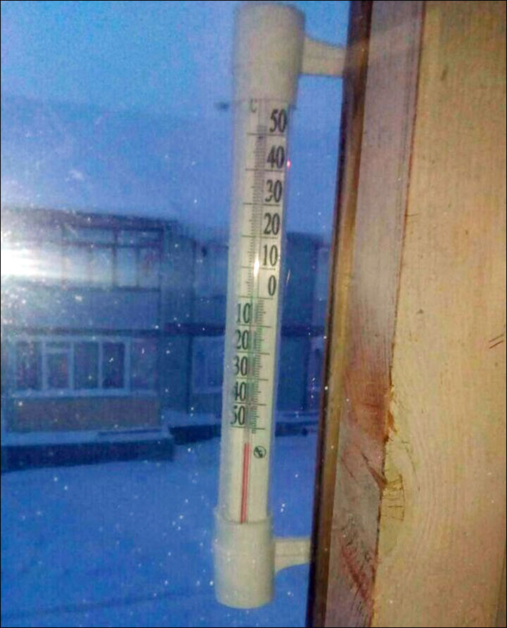 In Siberia se mananca inghetata la -51 de grade Celsius. Ce fac europenii vs. ce fac rusii pe timp de ger. FOTO si VIDEO