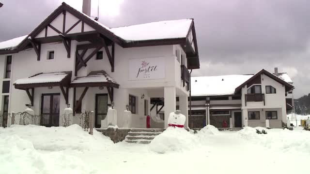 Vacanta la chalet, un nou tip de turism pentru clientii cu pretentii de lux, intr-un loc salbatic. Cat costa un sejur