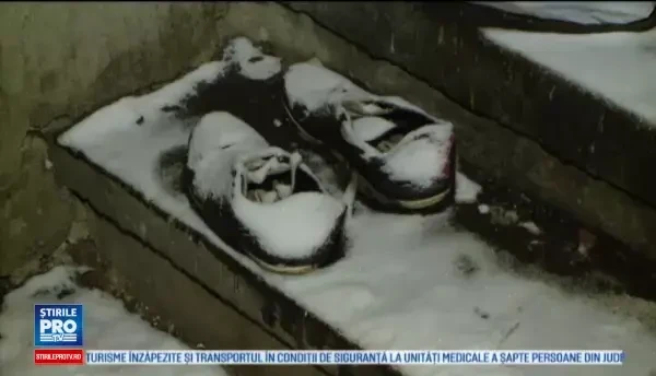 Oamenii fara adapost din Iasi, culesi de pe strazi de politie. Gabriel traieste de 20 de ani pe drumuri