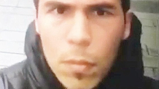 Atacatorul din clubul Reina ar fi un jihadist uzbec. Anchetatorii cred ca acesta s-a ascuns in Istanbul dupa atentat