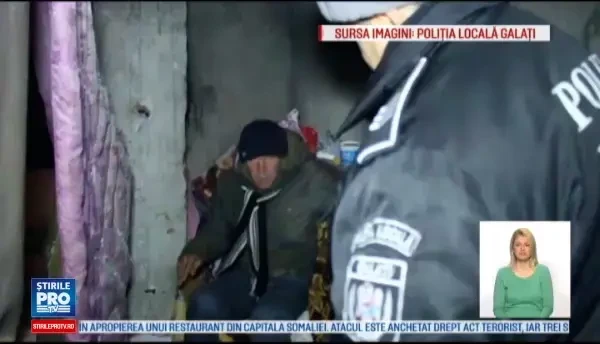 Oameni ai strazii din Galati, salvati din ger si dusi in adaposturi de politisti locali