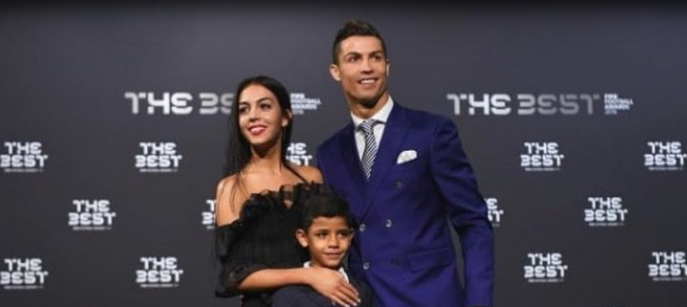 Cristiano Ronaldo si-a prezentat noua iubita la Gala FIFA de la Zurich. Cine este Georgiana