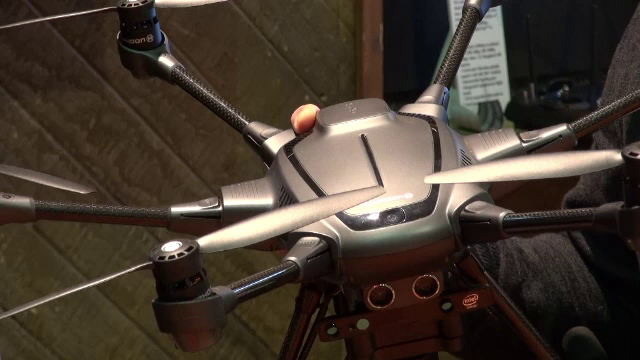 Dronele sunt vedetele CES 2017. Cum arata cea care te poate transporta si ce stie sa faca esarfa anti poluare