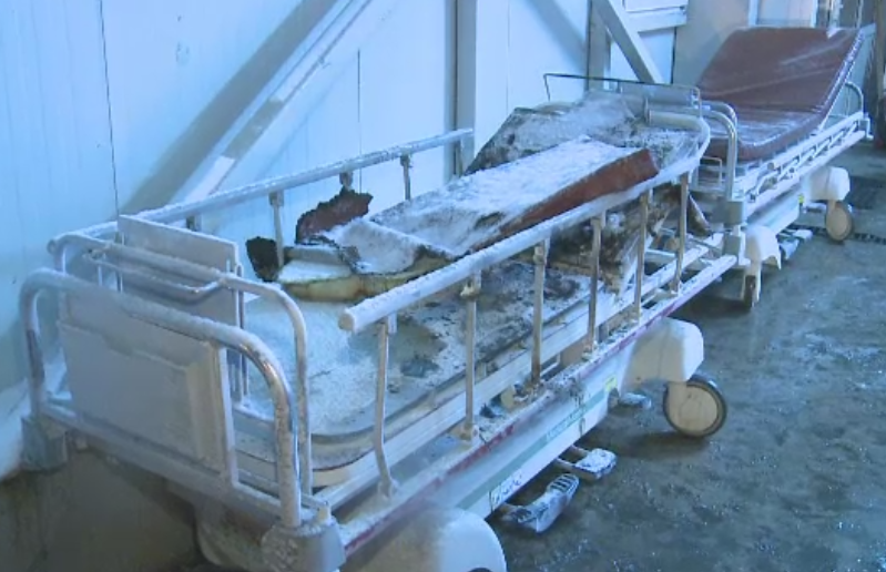 Panica la camera de garda a Spitalului Floreasca. Pacient cu arsuri usoare dupa ce salteaua de pe targa a luat foc