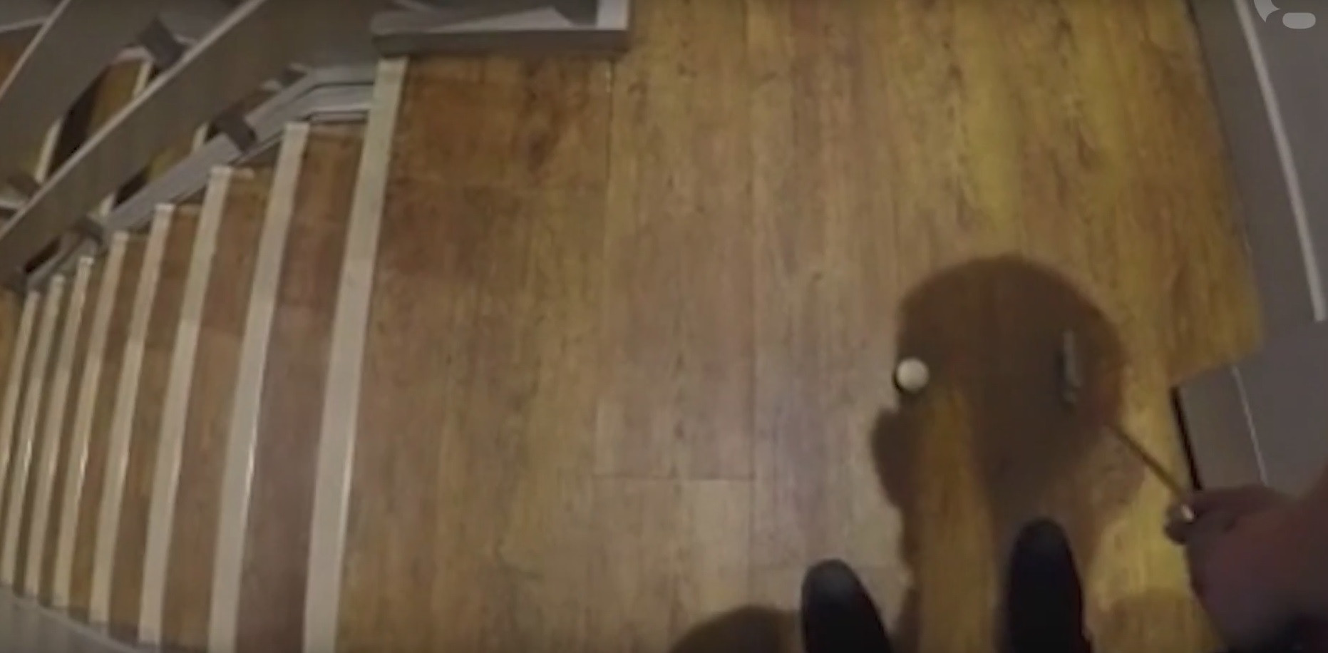 1 milion de oameni s-au uitat la acest clip dintr-un bar din Marea Britanie! Trick-shot-ul de 152 metri pe care trebuie sa-l vezi