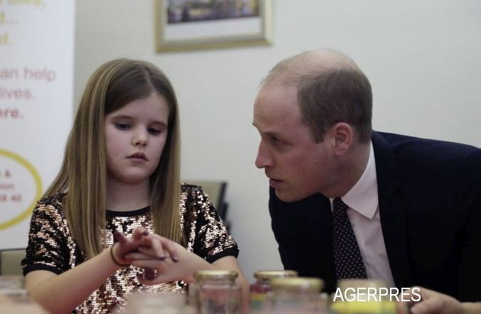 Printul William a consolat-o pe o fetita de 9 ani careia i-a murit tatal. Mesajul lui despre moartea Printesei Diana. VIDEO