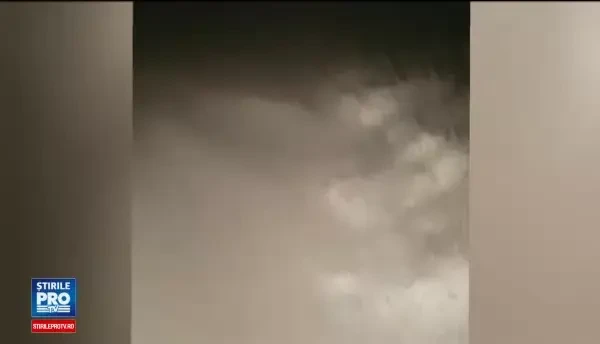 Iarna a lovit cel mai greu in Dobrogea, in special in Constanta. Zeci de masini au ramas ingropate cu orele in nameti