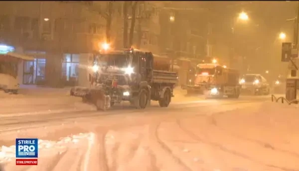 Gabriela Firea: Uitati-va ce se intampla si in alte capitale cand ninge abundent. Se circula in conditii de iarna