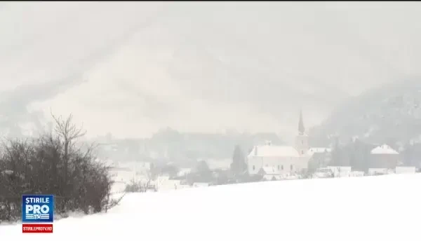 Satele in care oamenii traiesc fara apa curenta sau electricitate. Vedem la primavara, cand se dezgheata robinetul